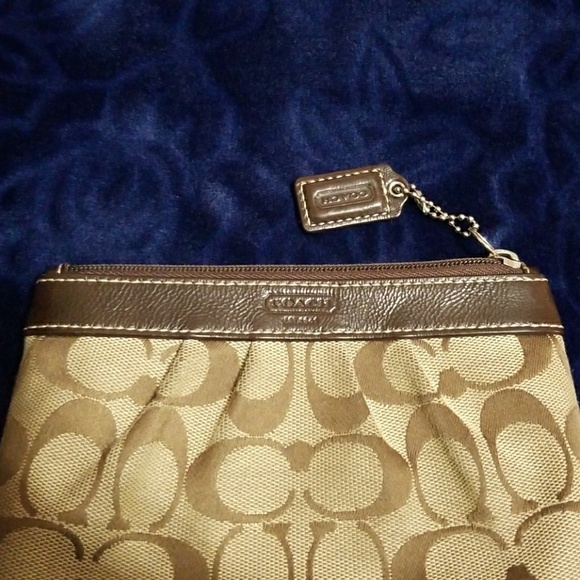 Coach Wristlet set - Picture 7 of 7